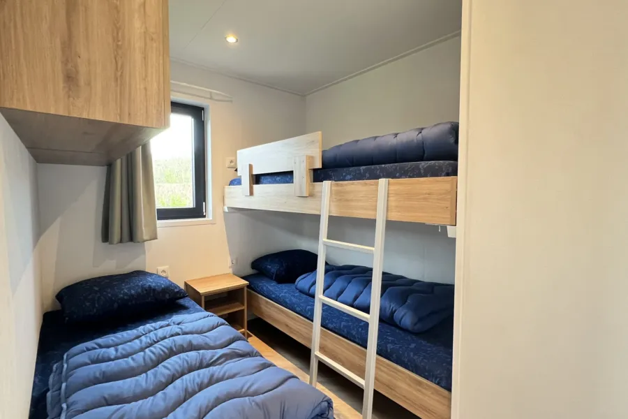 Texelse chalet Coogherveld Type 6 Stapel bed en 1 persoonbed