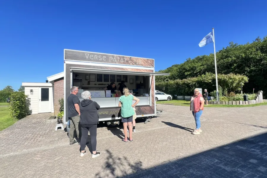 Coogherveld Camping Texel - Jaap Pommes und Eis Montagabend
