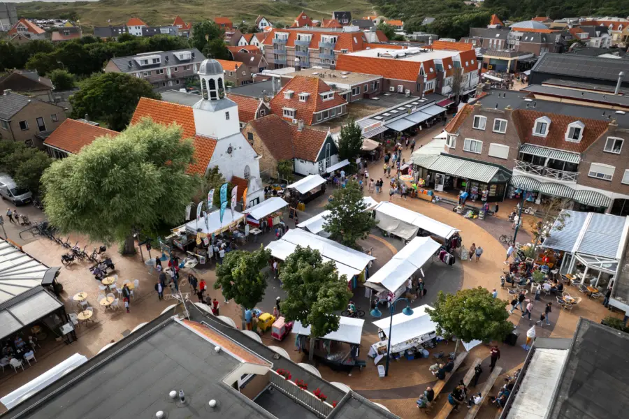 De Koog Texel braderie bovenaanzicht