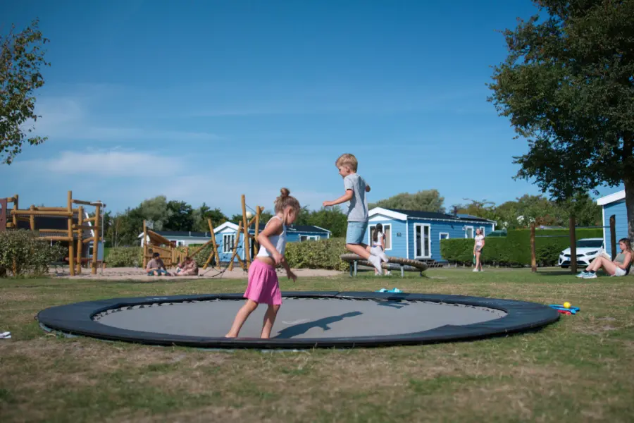 Camping Coogherveld trampoline spielplatz | Urlaub auf Texel